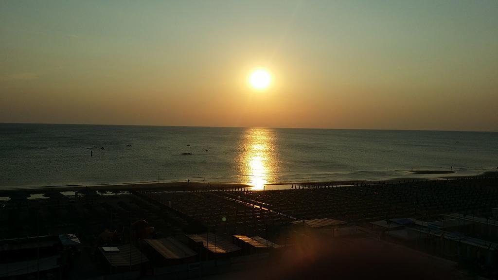 Hotel Mare Pesaro Exterior foto