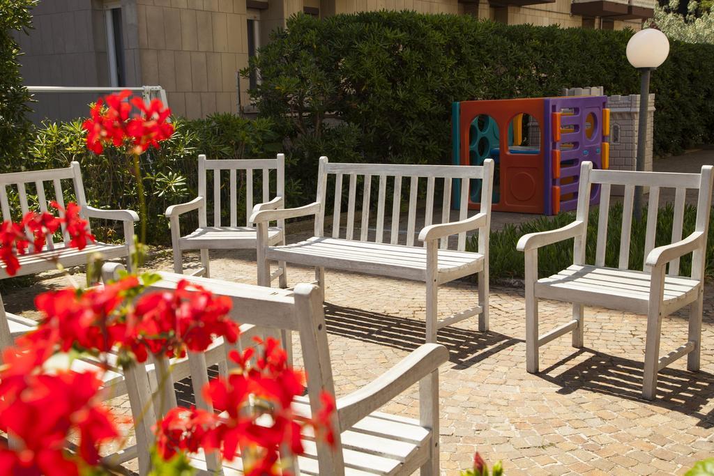 Hotel Mare Pesaro Exterior foto